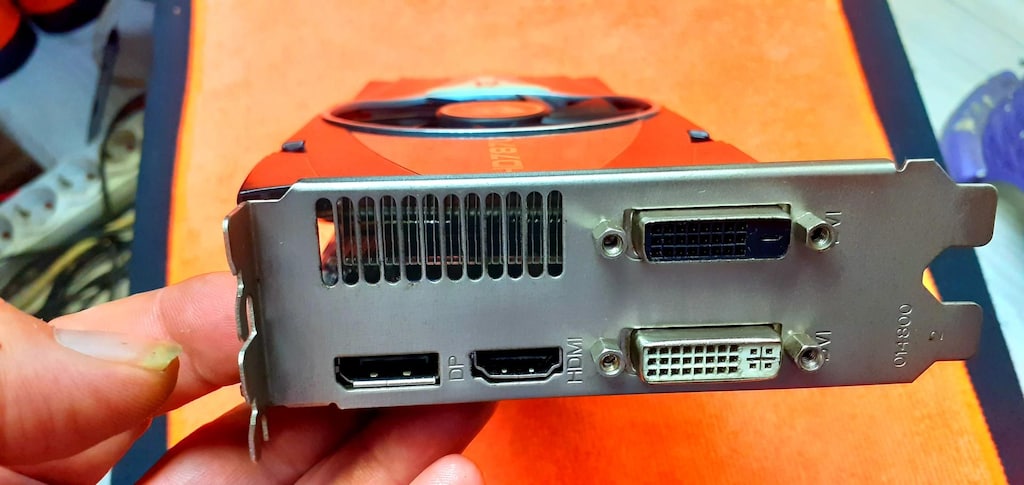 Sapphire HD 7850 1GB Ekran Kartı - 6