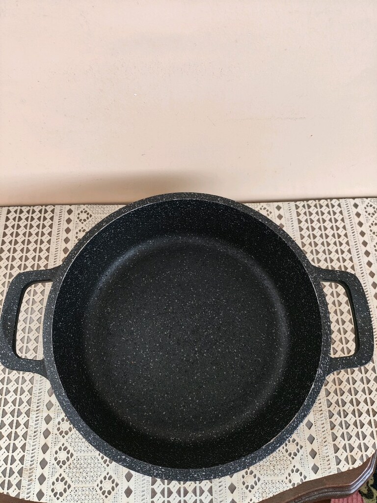 DÖKÜM TENCERE 25 cm - 2