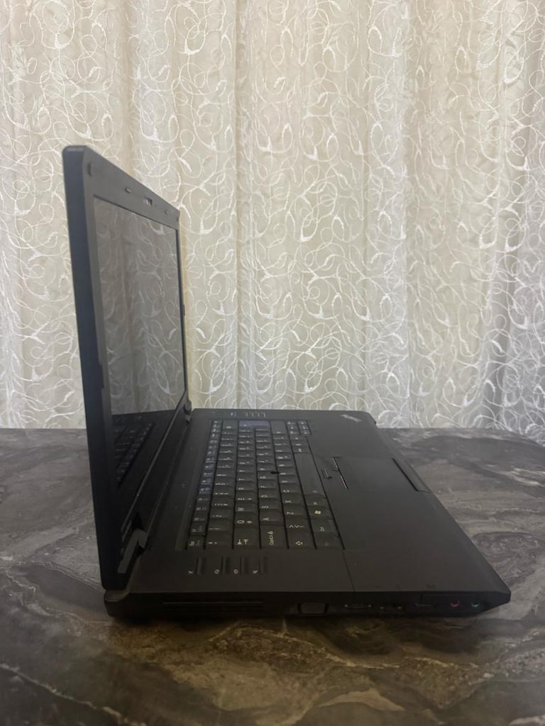Lenovo Thinkpad SL510 - 2