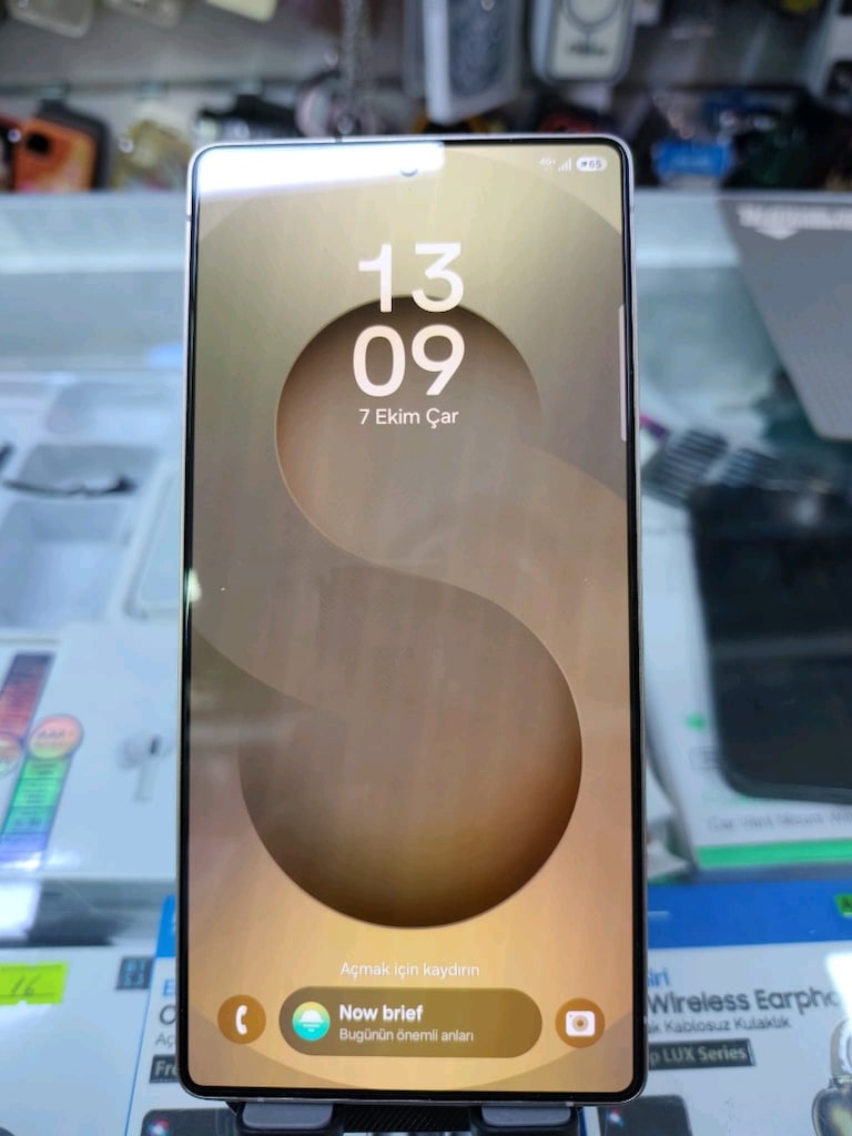 s25 Ultra 256 GB hafıza 12 GB RAM seneyi atlatıyor - 2