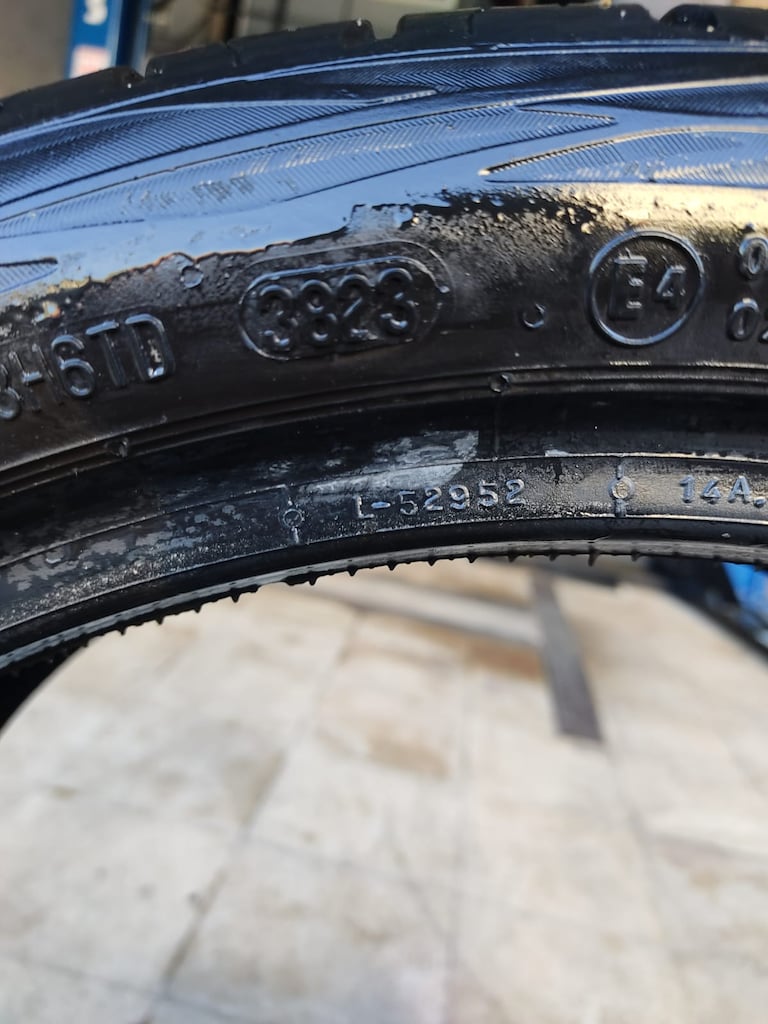 225 40 18 continental - 4
