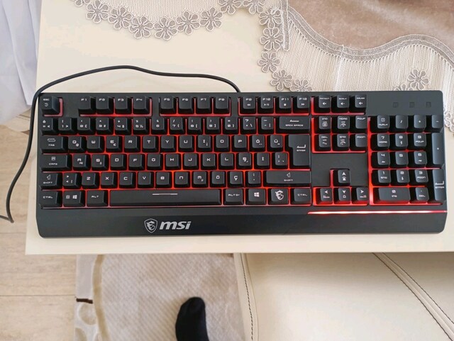 MSI VIGOR GK30 TR MEKANİK GAMİNG KLAVYE