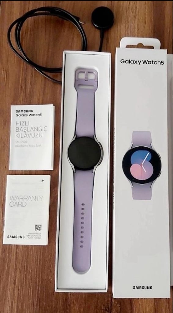 Samsung watch 5 40mm tertemiz çok az kullanıldı sıfırdan farksız