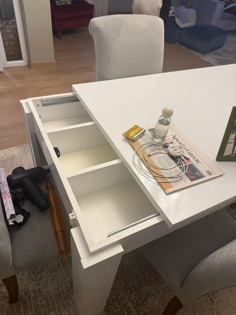 Beyaz Parlak Açılır Yemek Masası 140x84 (Açılınca 175x84) - 3
