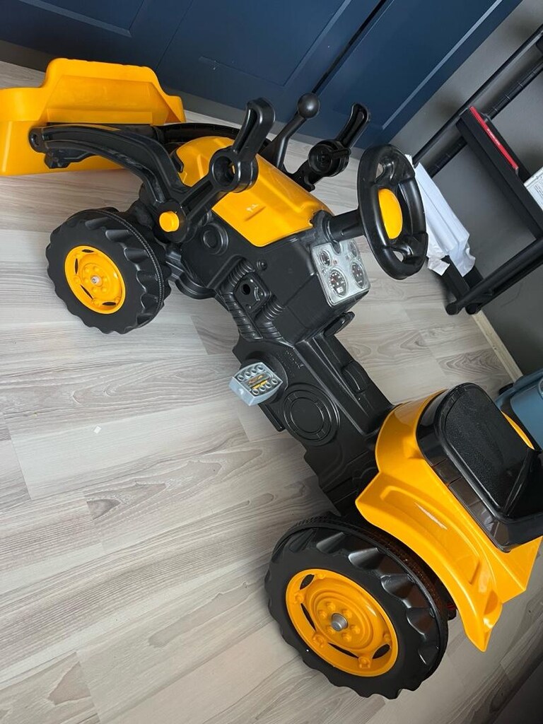 Pilsan kepçeli pedallı traktör - 2