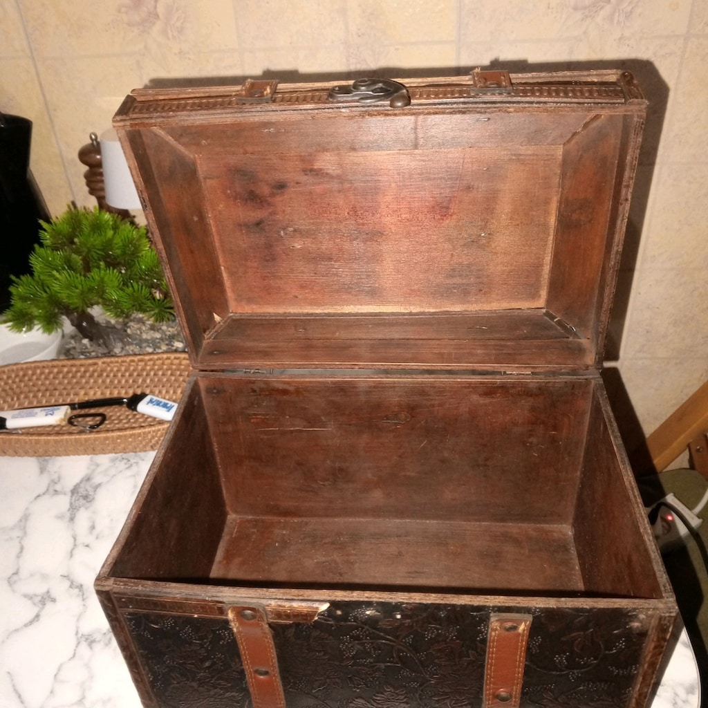 Vintage Bakır İşleme Kabartmalı Sandık - 4