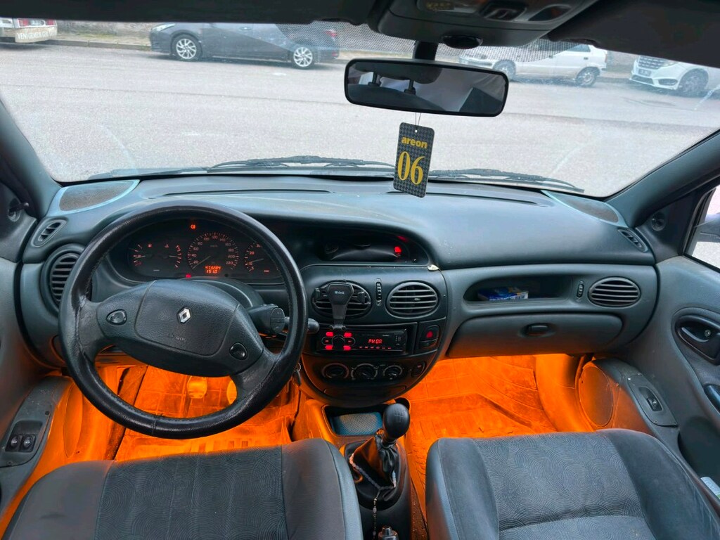 MEGANE 1 - 4