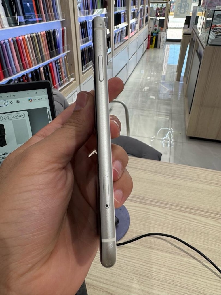 İPHONE 11 128 GB - 3