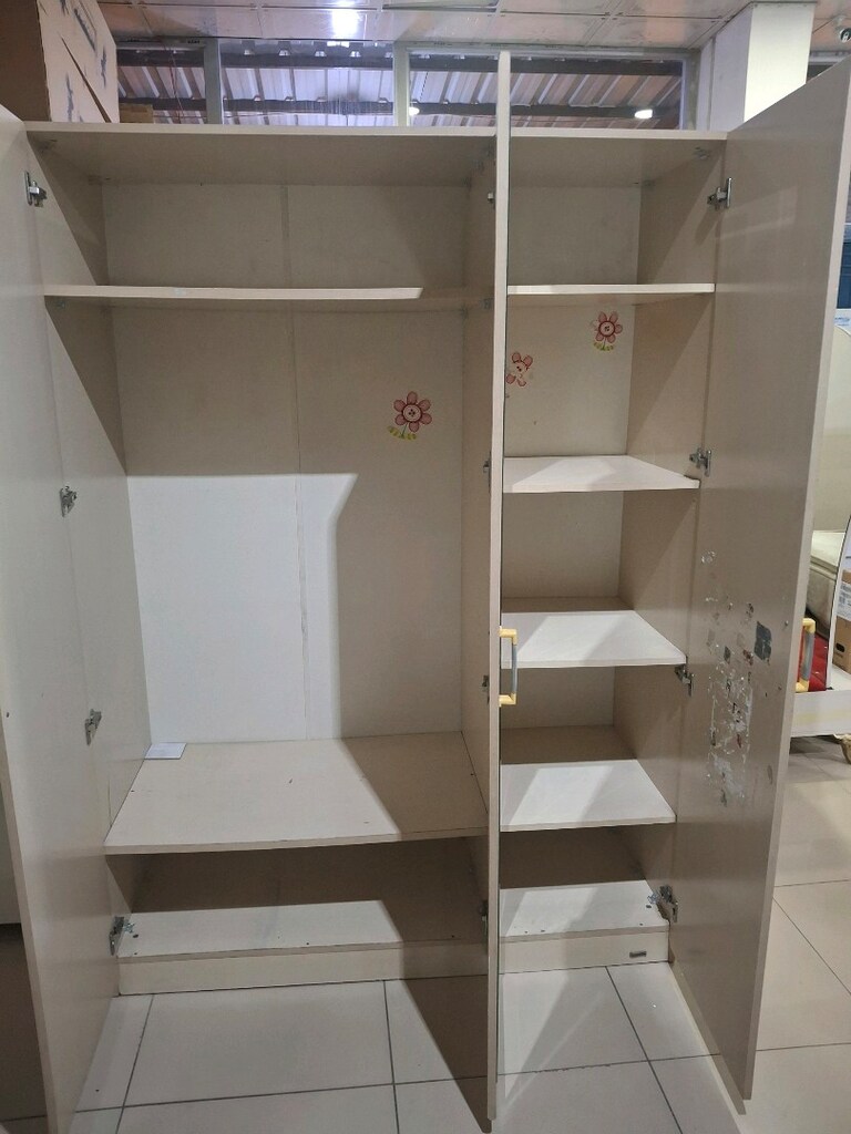 dolap gardırop sağlam sorunsuz bakımları yapılmış çok kaliteli - 2
