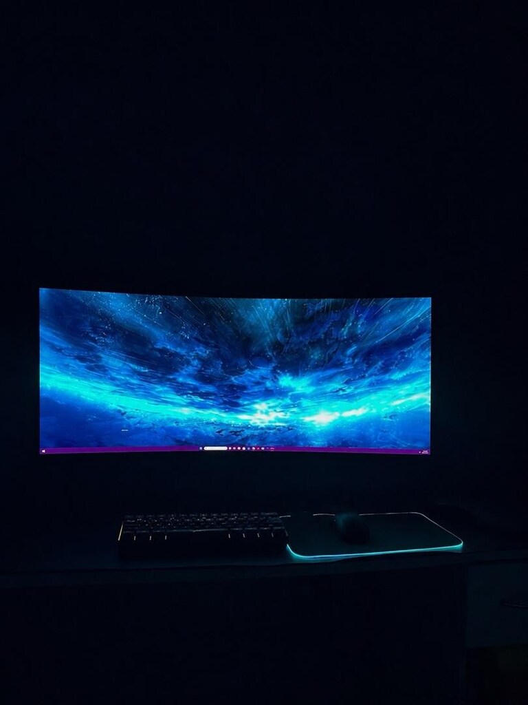 gaming ve iş monitörü xiaomi 34 inç 2K 144hz