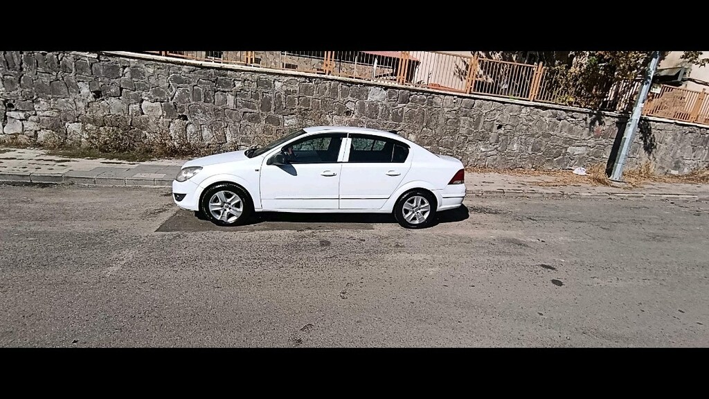 2008 MODEL 1.3 OPEL ASTRA SEDAN - 5