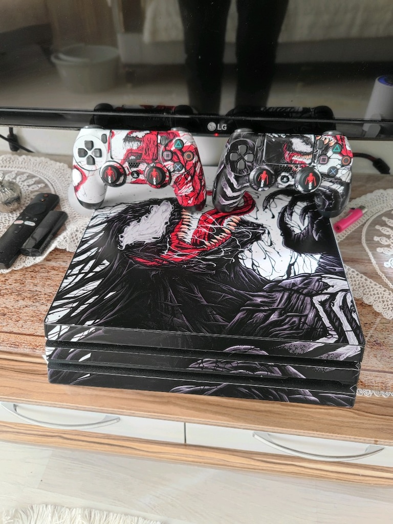 PS 4 pro - 4