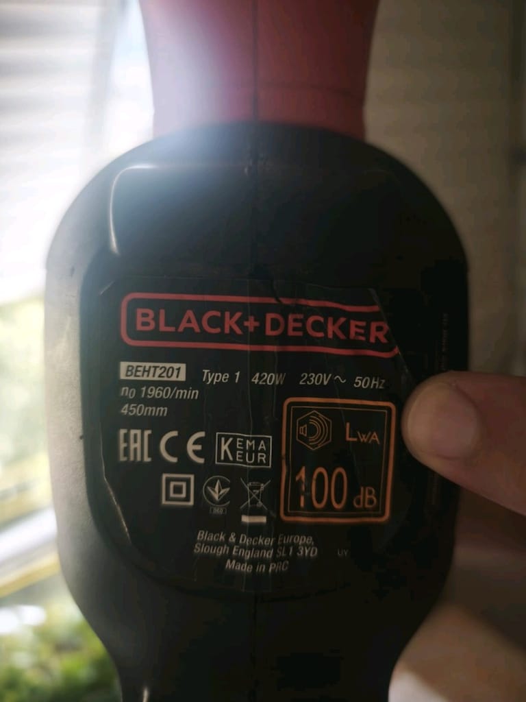 Black & Decker BEHT201 420W 45 cm Elektrikli Çit Budama Makinesi - 5