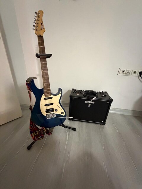 Katan-50 MKII elektro gitar amfisi + Cort G210 elektro gitar