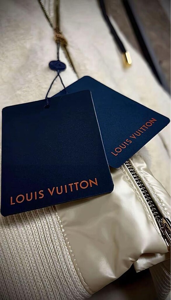 Louis Vuitton - 5