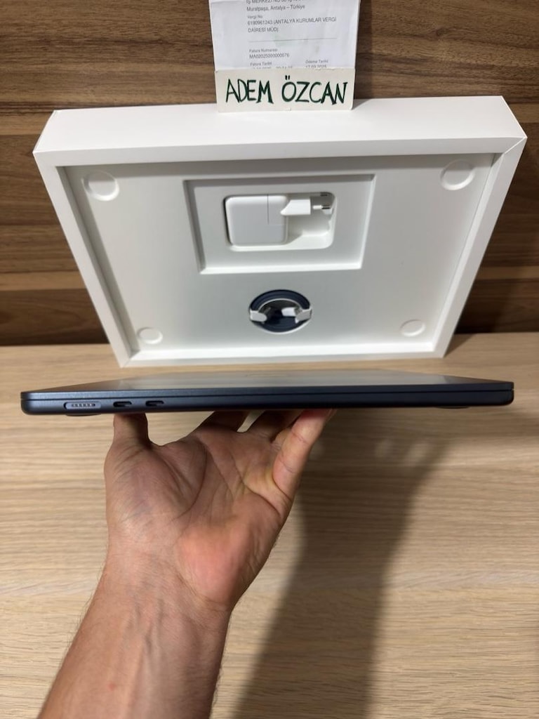 MacBook Air / M5 / 15 inç / 16 GB Ram / 512 GB Ssd - 5