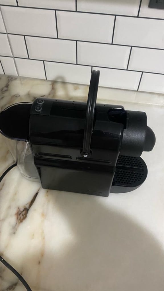 Nespresso inissia kahve makinesi
