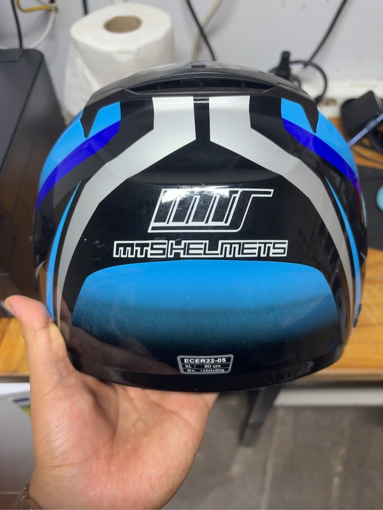 İki kask verilecektir biri Hjc biri Mt marka - 3