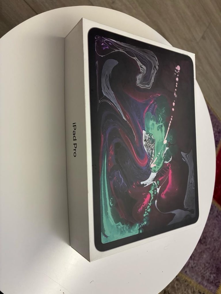 iPad Pro 11 inch 1. Nesil wifi+cellular 256gb
