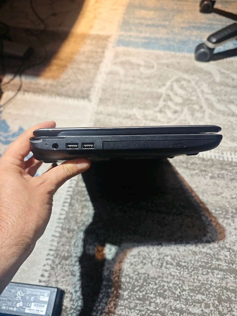 Toshiba Satellite L730 Laptop intel i5 - 5