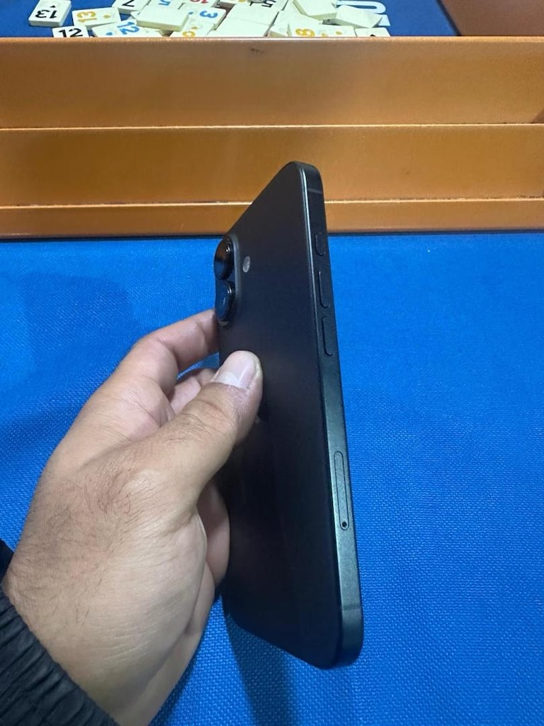 4 AYLIK SIFIR AYARINDA İPHONE 16 /128 - 6