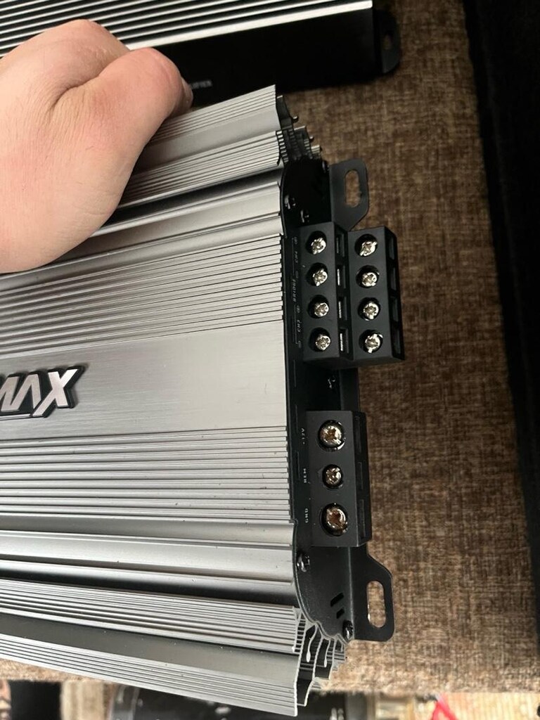 Soundmax stero amfi - 2