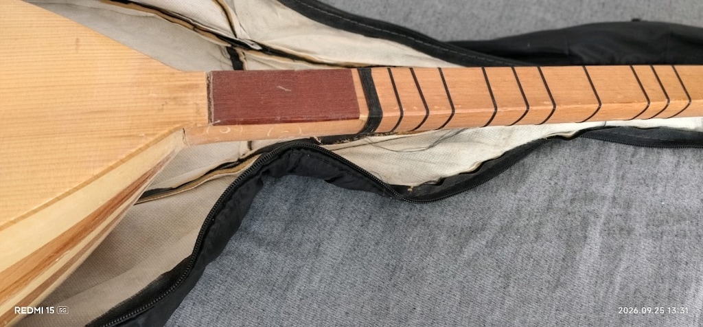 Bağlama, saz. - 2