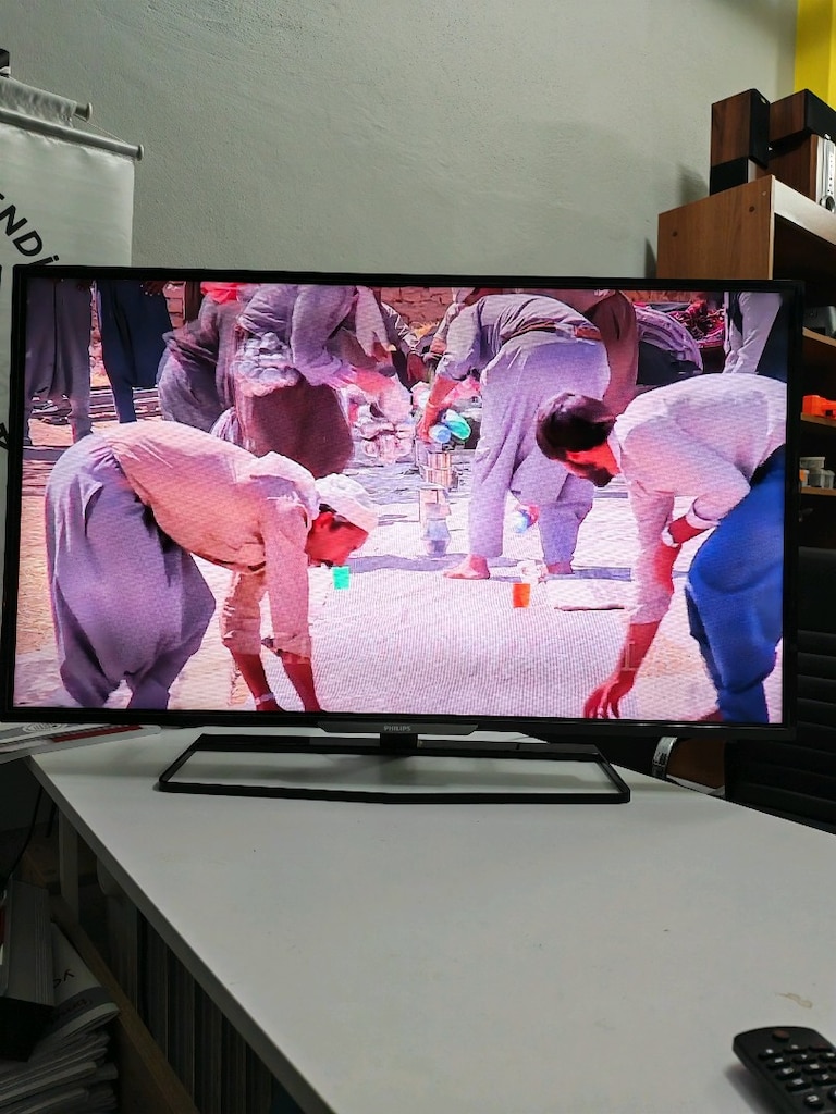 Philips Smart Led televizyon 102 ekran Led tv - 13
