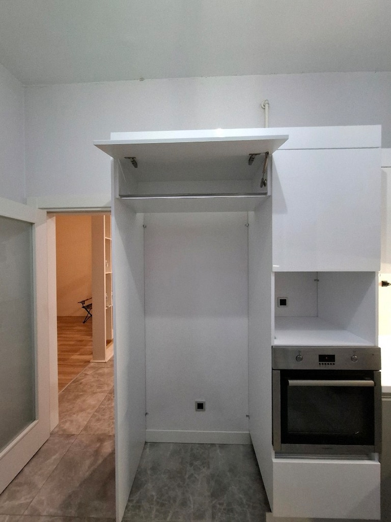 İki banyo dolap takımı ve mutfak dolabı set - 12