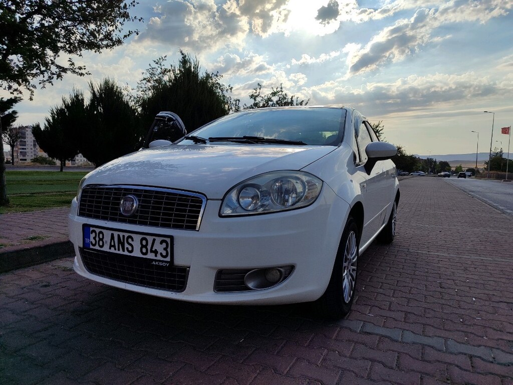 2011 model Fiat Linea - 7