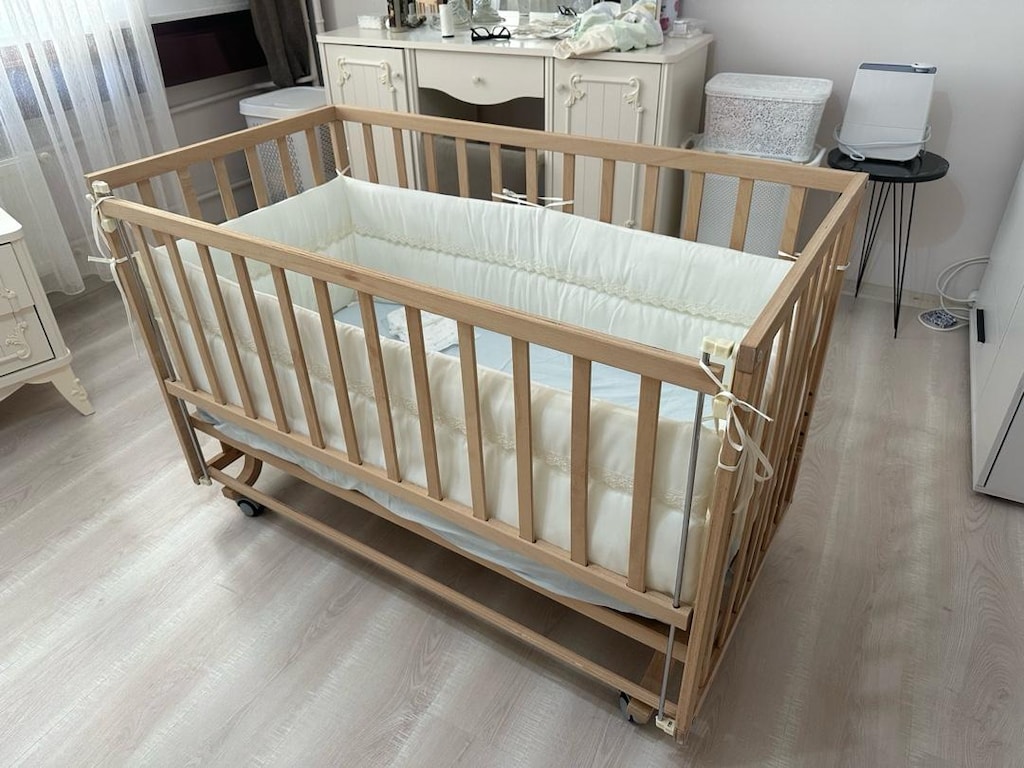 Sallanır Anne Yanı Beşik + Joie Mama Sandalyesi