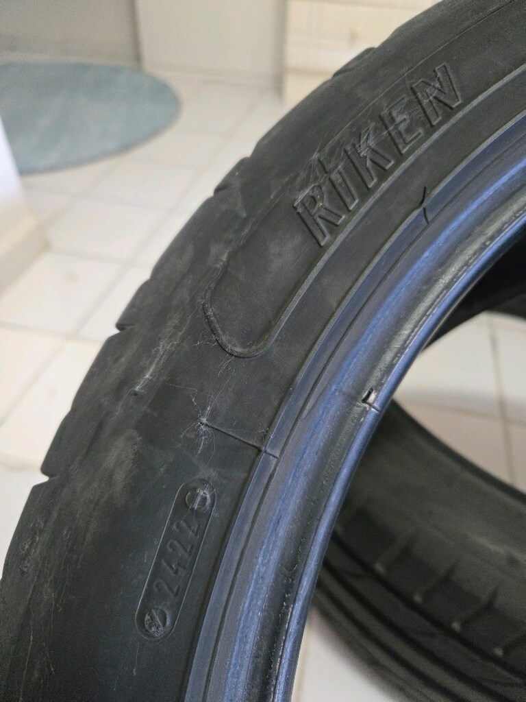 225 45 R19 Riken - 4