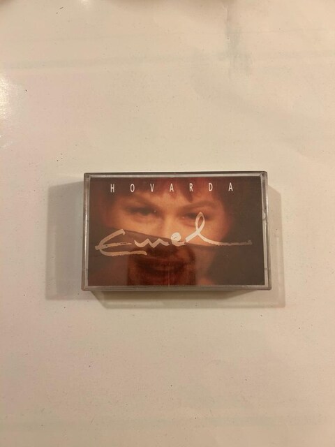 Emel Kaset.