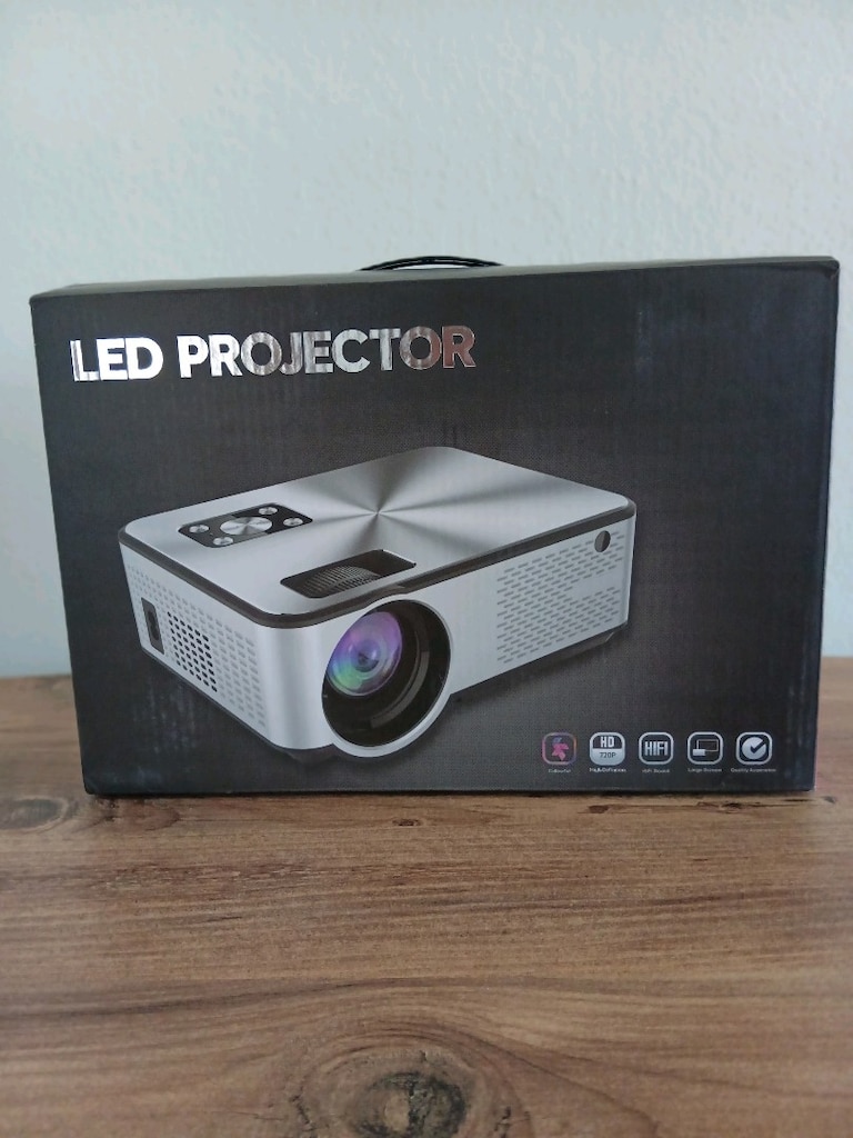 cheerlux Led HD projector - 6