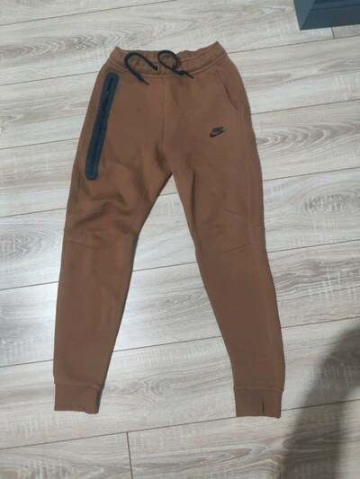 Nike tech fleece xs small