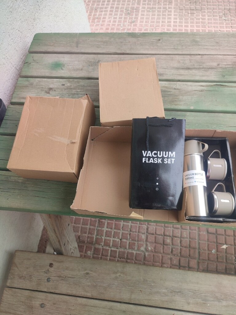 3 BARDAKLI TERMOS ATAEVLER GÖRÜKLE çay kahve su..birde. Fazla mevcut - 2