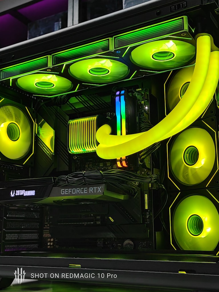 i9 10850K - RTX 3070 8GB - 32GB RAM - 1TB M.2 SSD - 8