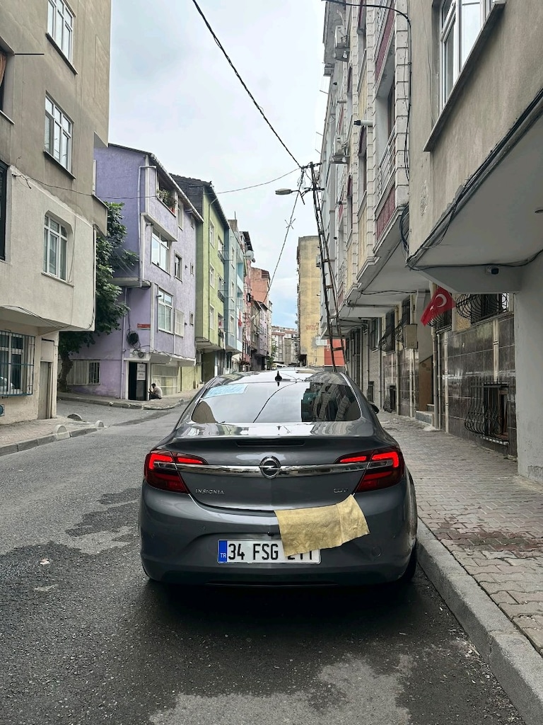 Opel INSIGNIA