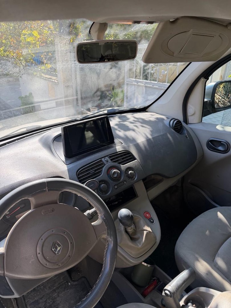 2011 model Hatasız Geniş Aile Kangoo - 7