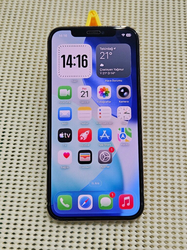 iPhone 12 Pro Gold - 2
