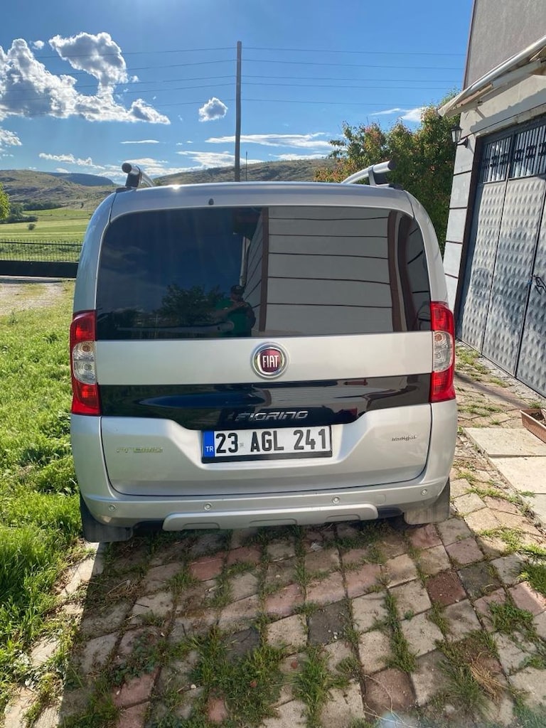 OTOMOBİL RUHSATLI TEMİZ AİLE ARACI - 4
