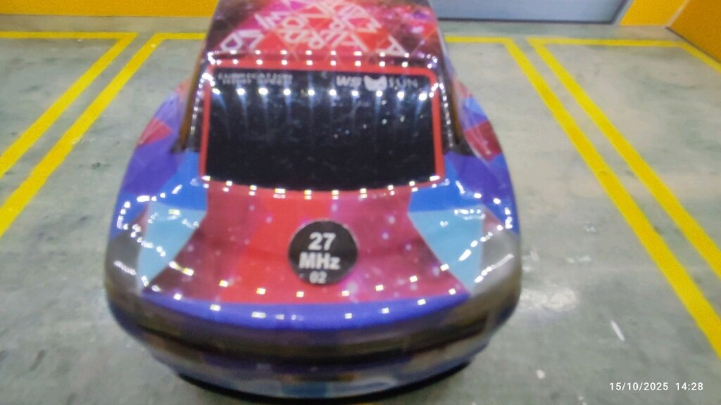 Camaro modeli pilli uzaktan kumandalı oyuncak - 9