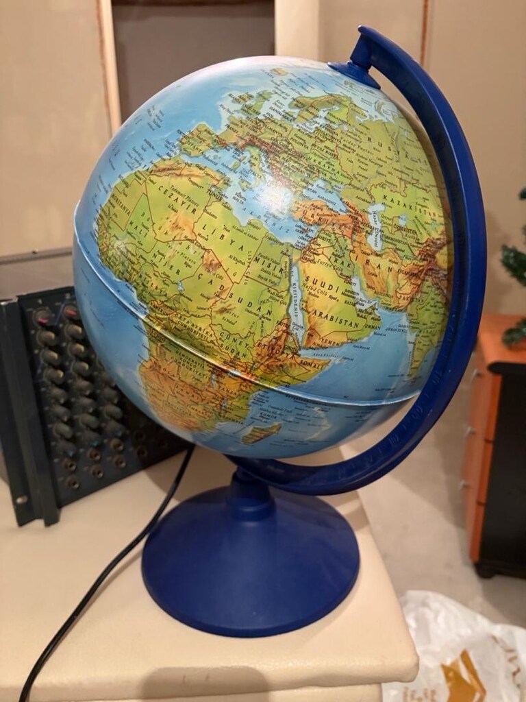Dünya Atlası küre. Işıklı - 3
