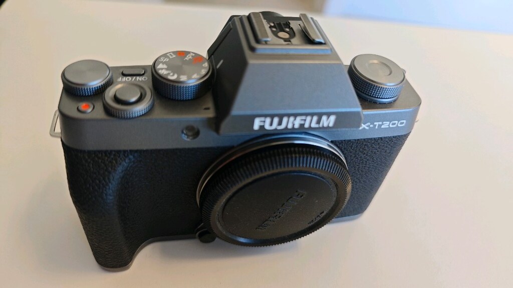 Fujifilm xt200 bady + üç batarya+ şarj cihazı - 6