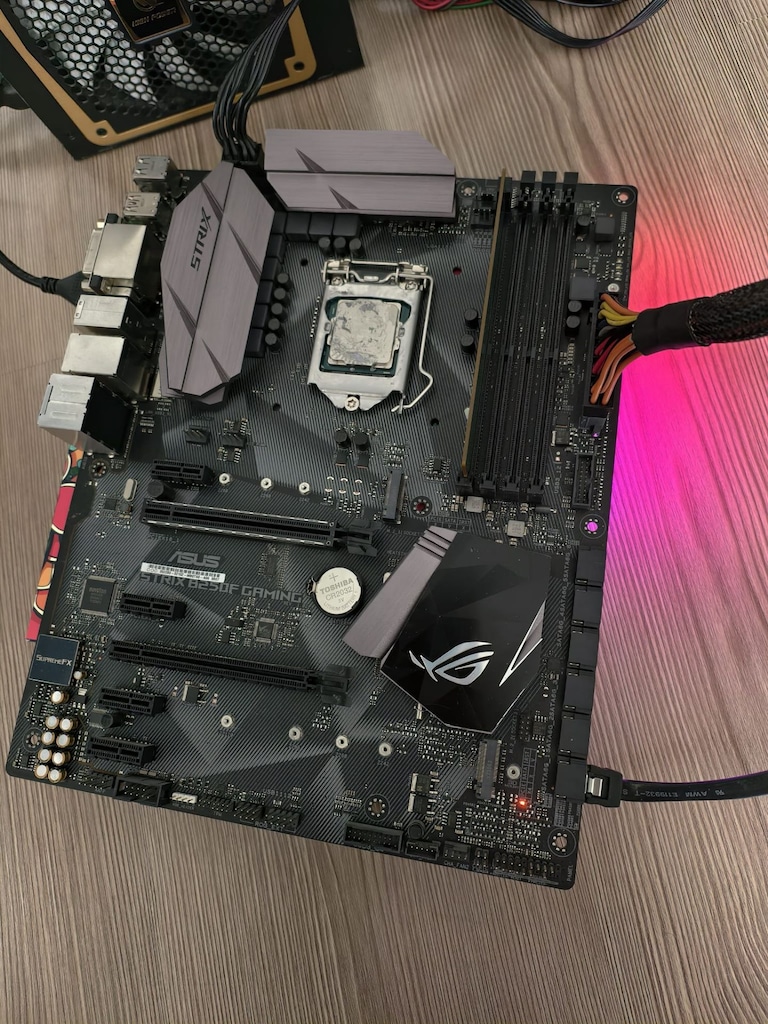 ASUS B250F GAMING - İ3 7100 - 8 GB DDR4 RAM - 15