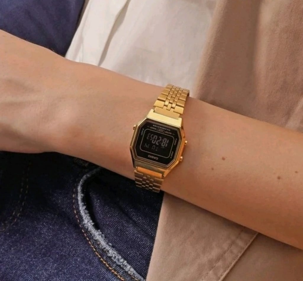 Orjinal Casio Retro Dijital Mini Kadın Saat Altın - 4
