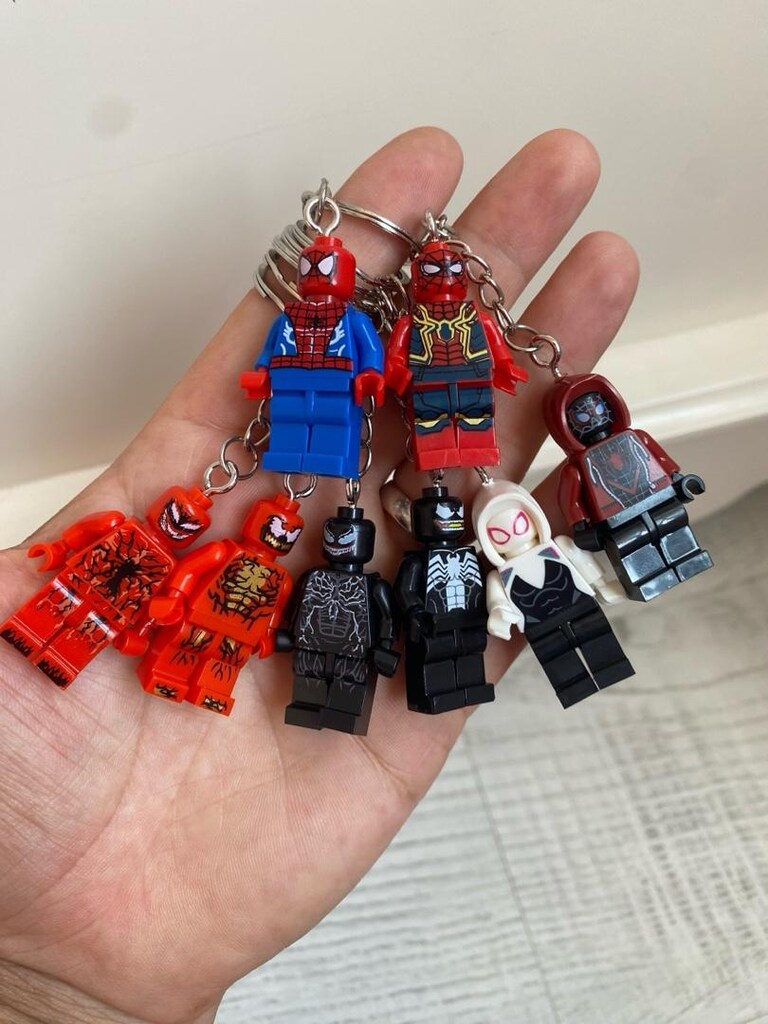 Lego Spider-Man temalı anahtarlık seti - 10