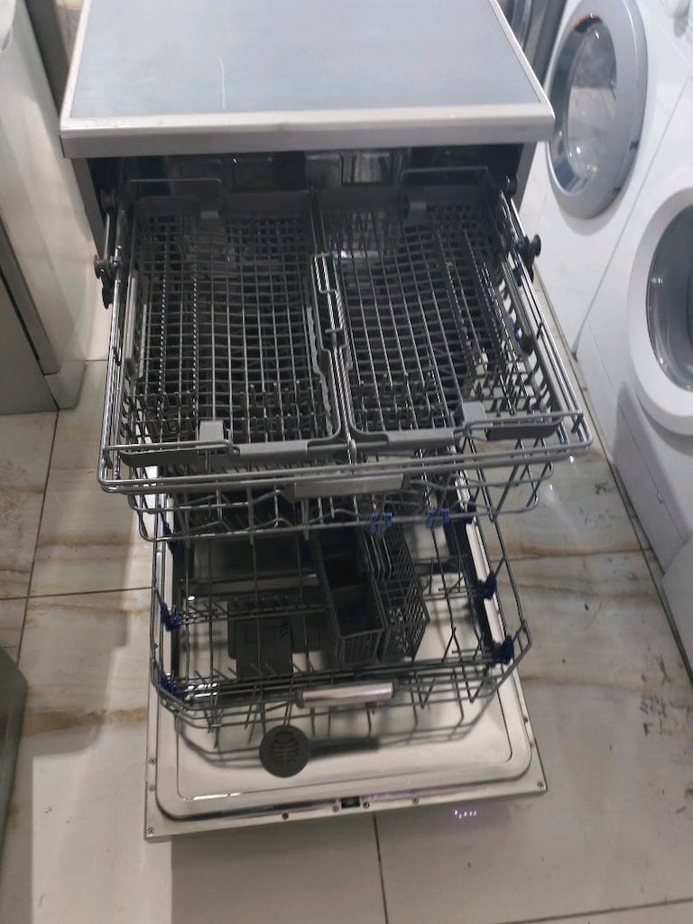 7.500 TL Etkin LG inox 6 programlı 3 sepetli dijital ekran çok temiz b - 9