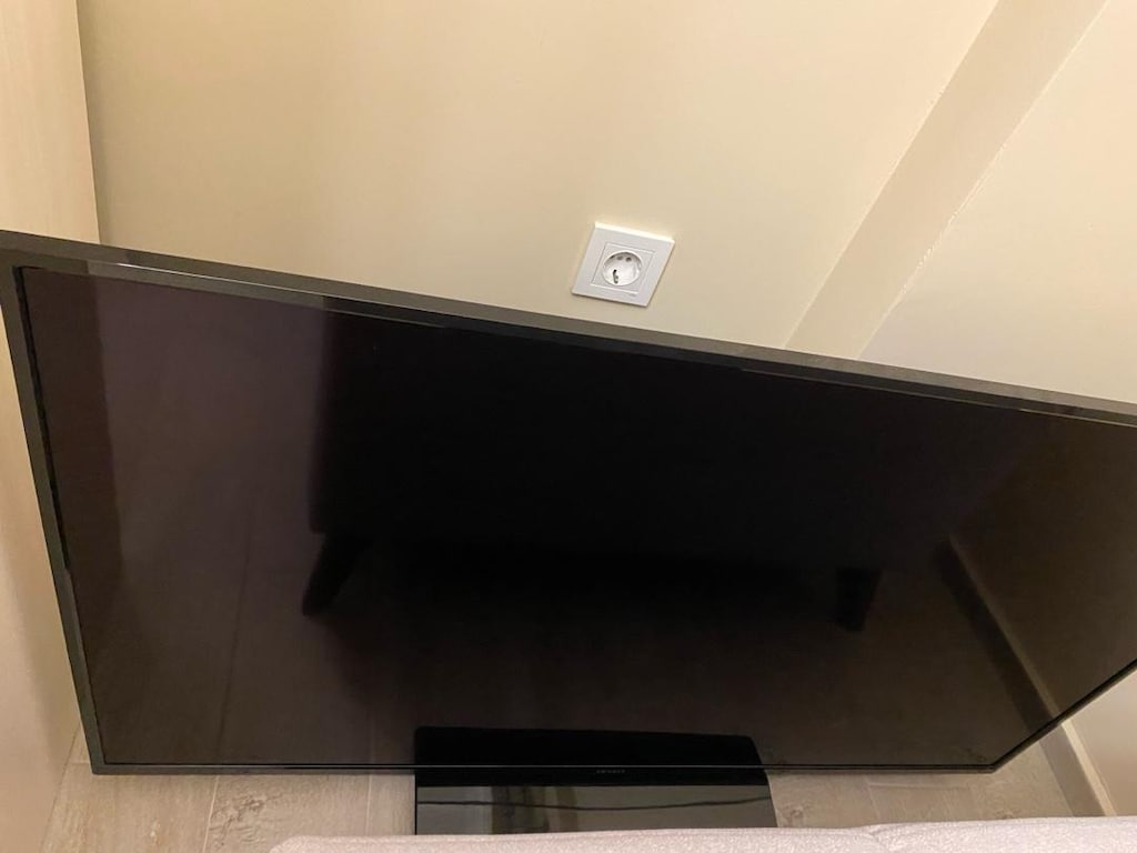 Vestel 49UD8200 (123 Ekran) - 3