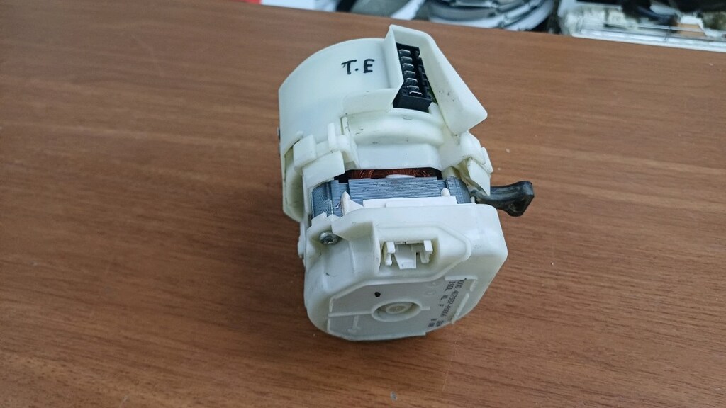 Bosch Siemens Profilo Bulaşık Makinesi Orta Boy Isıtma Pompası - 2